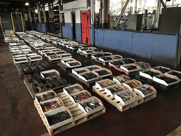 Large Selection of Tooling.JPG